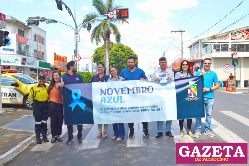 Câmara Municipal realiza blitz educativa em alusão ao Novembro Azul